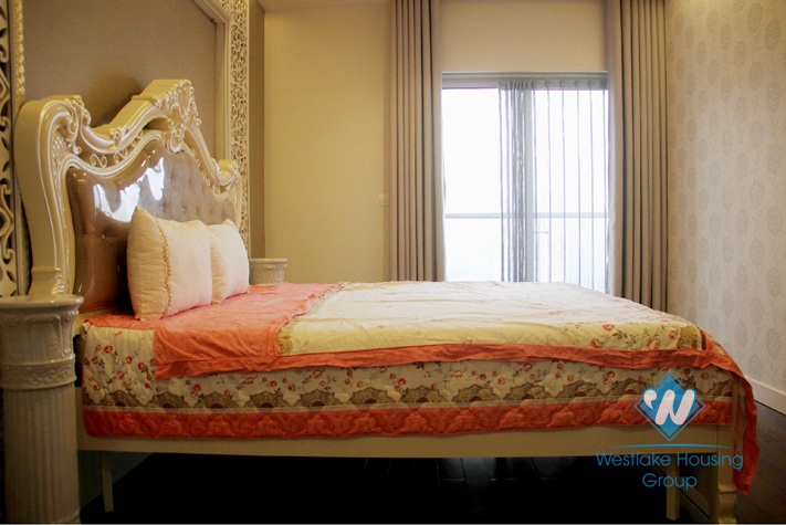 Beautiful 3 bedroom apartment for rent in Lancaster, Ha Noi